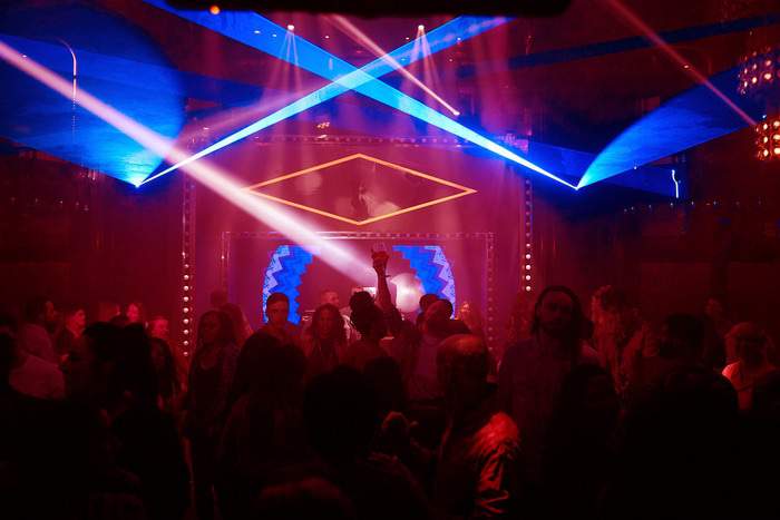 Virgin Voyages Entertainment The Manor Night Club 12.jpg